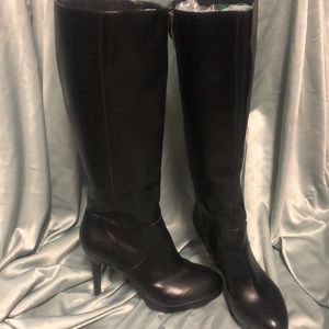Liz Claiborne black Leather platform heeled  boots